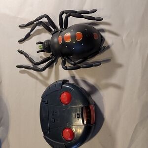 Fantasma Toy Spider 🕷and  Remote